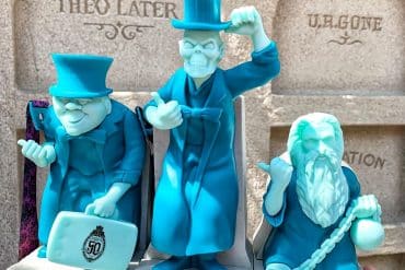 Vegan at Disneyland - Haunted Mansion Hitchhiking Ghost Popcorn Bucket