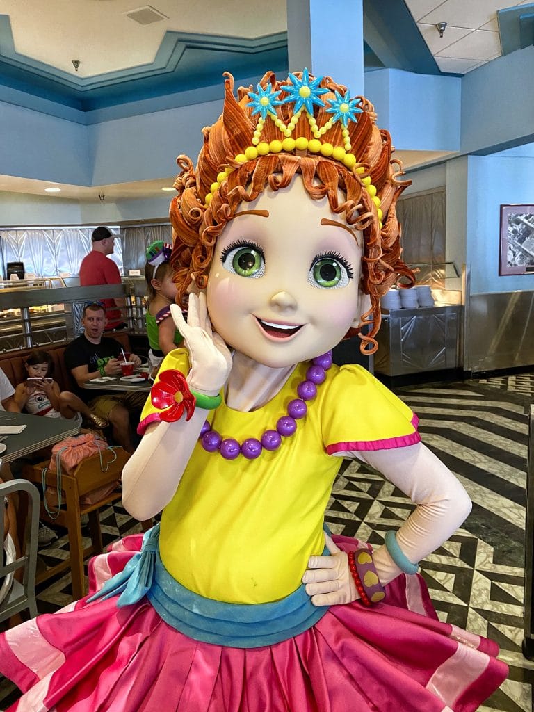 Hollywood and Vine Disney Junior Play ‘n Dine