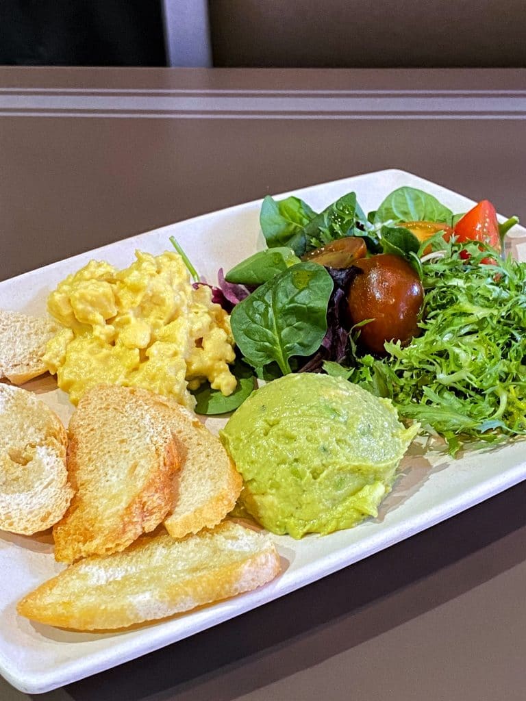 Vegan Breakfast at the ABC Commissary in Disney’s Hollywood Studios