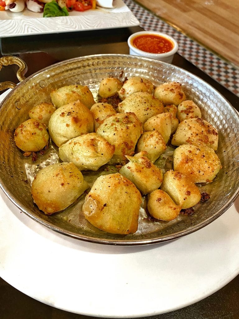 Trattoria al Forno vegan garlic knots