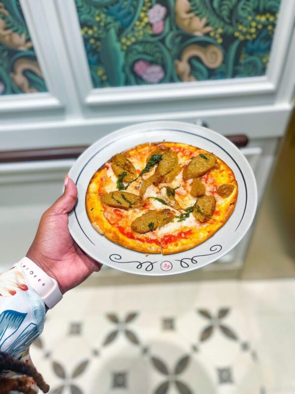 vegan pizza Disney Wish