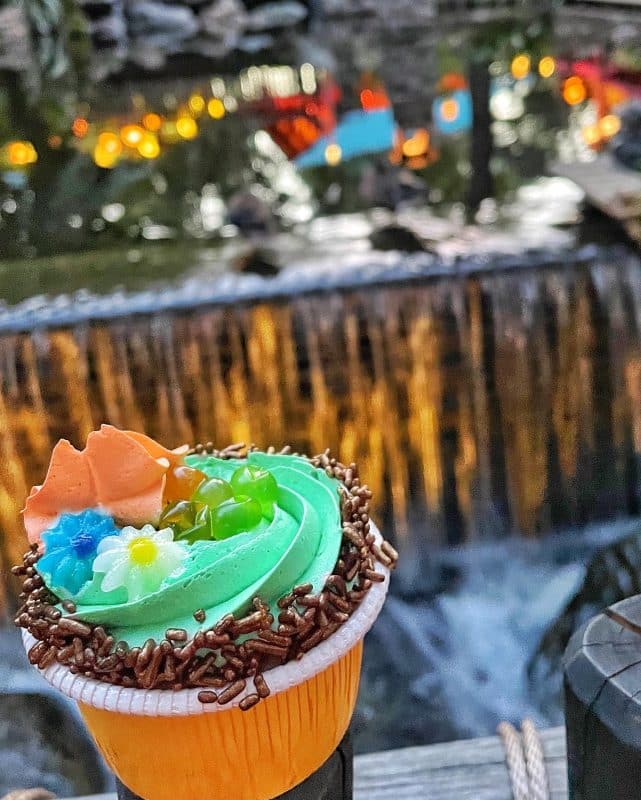 Antonio vegan tres leches cupcake