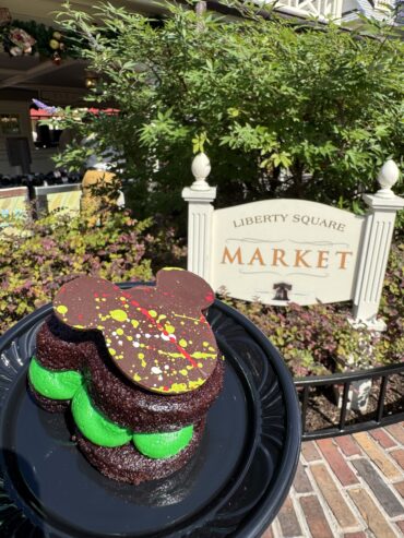 Vegan Plant Based Whoopie Pie Very Merry Christmas Party